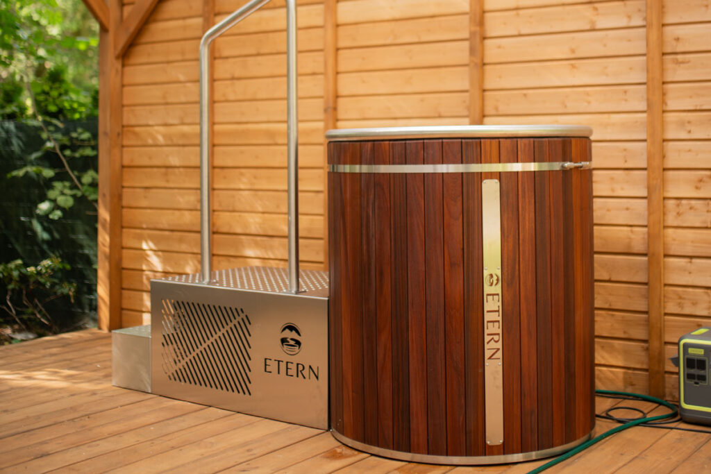 ETERN PRIME COLD TUB 90 – beczka do morsowania z chillerem Poolex 5 kW
